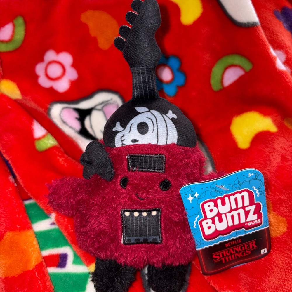 Stranger Things Netflix BumBumz 4.5 inch Eddie’s guitar plush BNWT QUICK SHIP